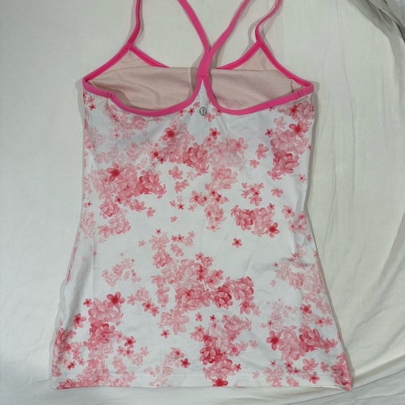 LULULEMON Power Y Tank White Pink Flowers Sakura Size 6 - Picture 2 of 2